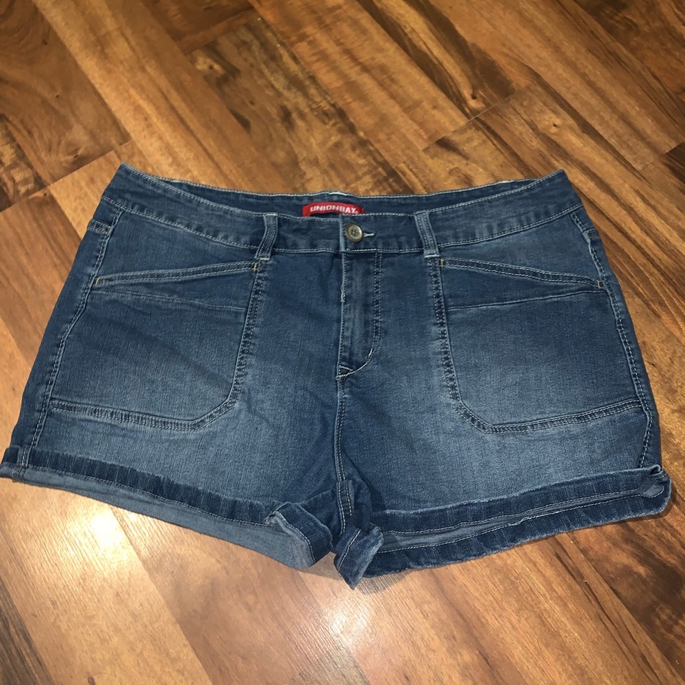 Size 17 union bay jean shorts